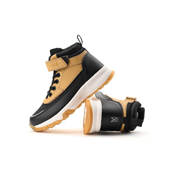 28-35 fiú bakancs Dorko Casey