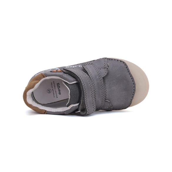 25-30 fiú zárt cipő D.D.step S049-51676B